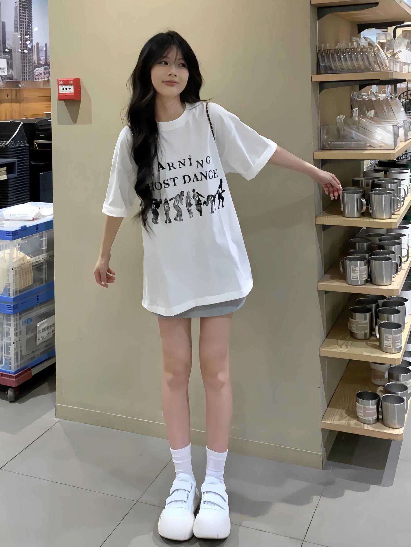 アメカジ ミステリアスな踊り子プリントTシャツ
