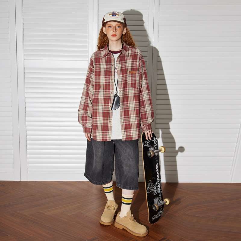 アメカジ ゆったりシルエットのチェック柄シャツ