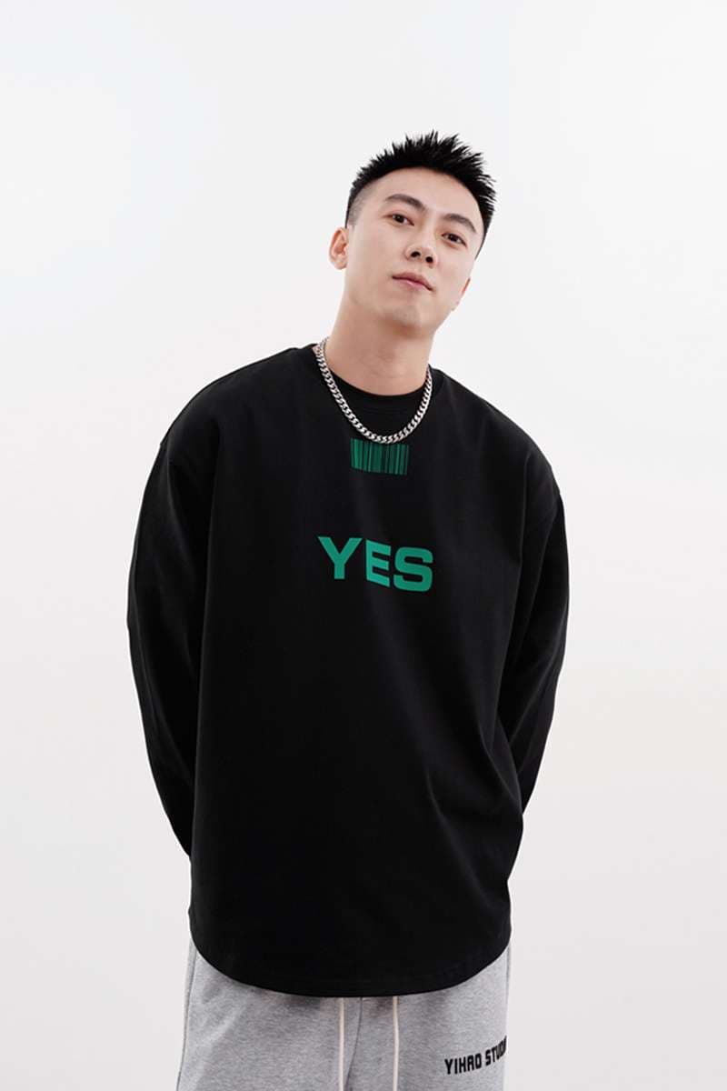 アメカジ シンプルロゴ入りオーバーサイズトレーナー