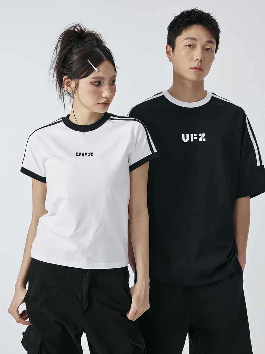 アメカジ スポーティーな雰囲気のロゴ入りTシャツ