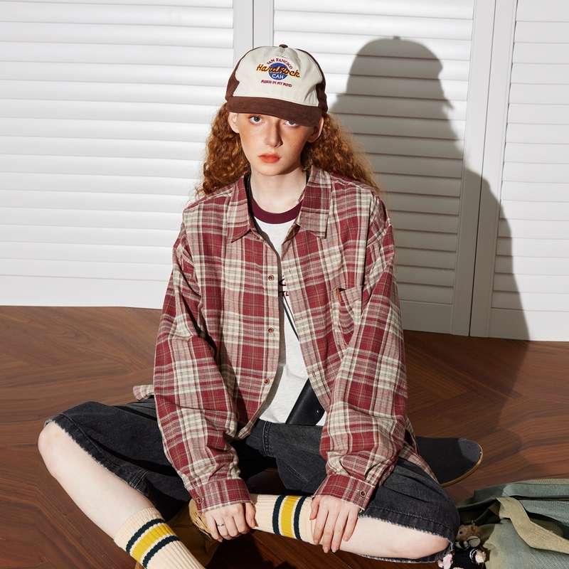 アメカジ ゆったりシルエットのチェック柄シャツ
