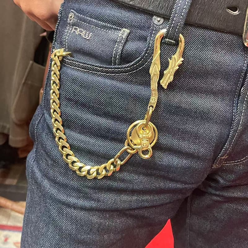 アメカジ 龍紋様の重厚ウォレットチェーン