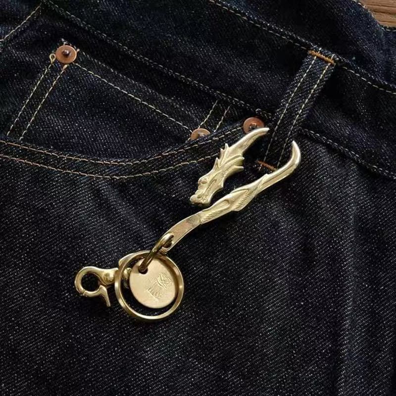 アメカジ 龍紋様の重厚ウォレットチェーン
